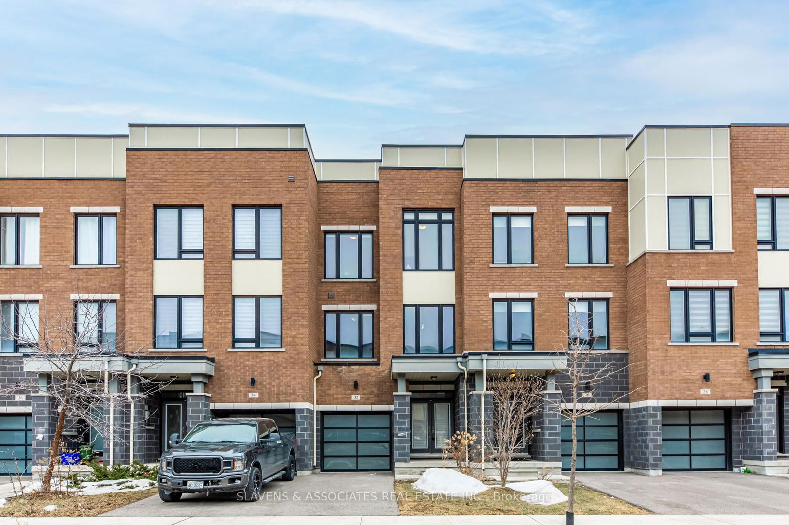 Townhouse for sale at 32 Fancamp Drive, Vaughan, Rural Vaughan, L6A 4Z1 - MLS: N12019517