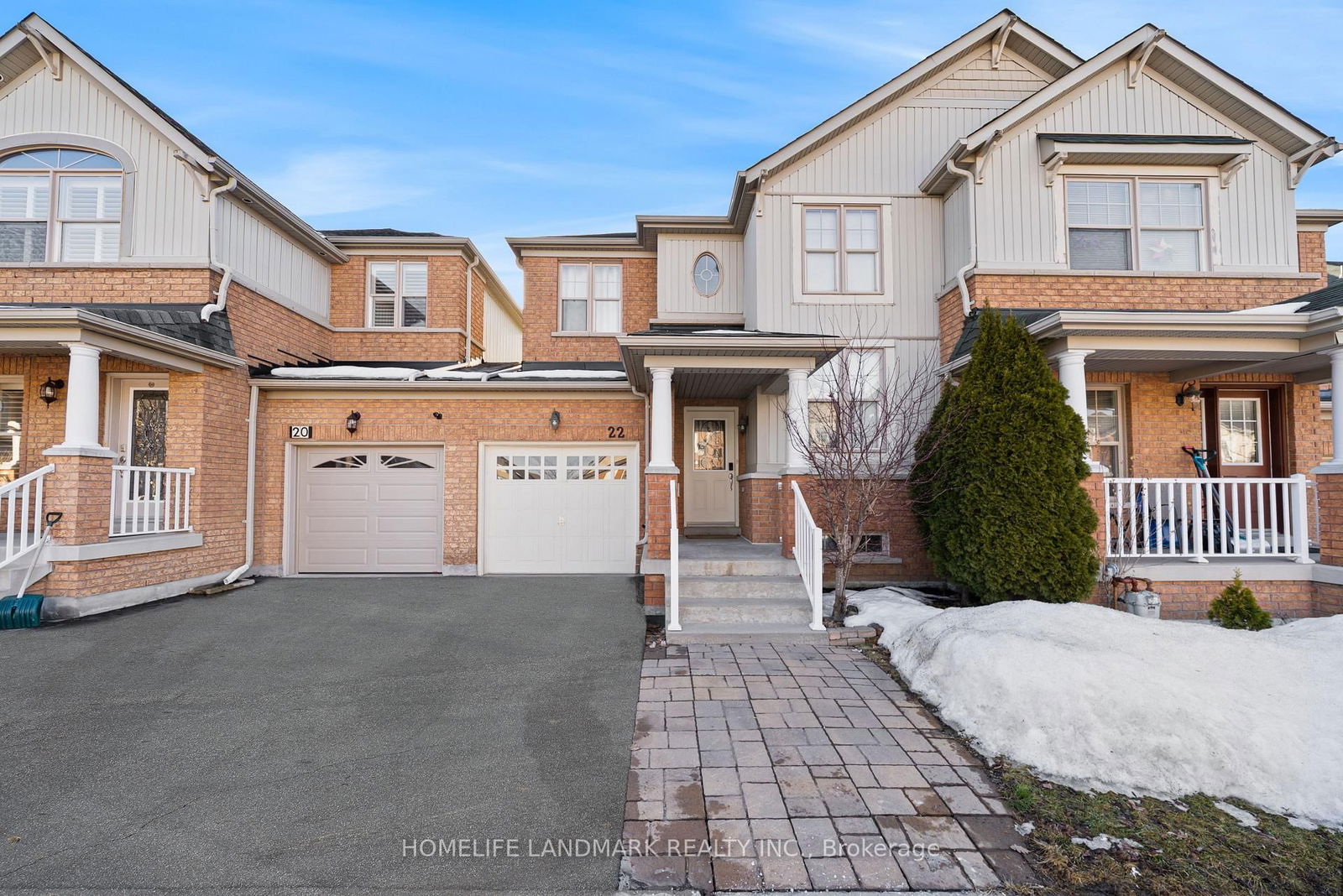 Townhouse for sale at 22 Riel Drive, Richmond Hill, Oak Ridges, L4E 4W4 - MLS: N12019524