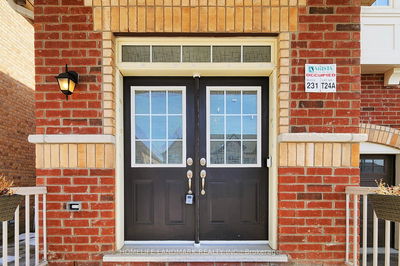 390 Chouinard Way, Aurora - Rural Aurora image-0-1
