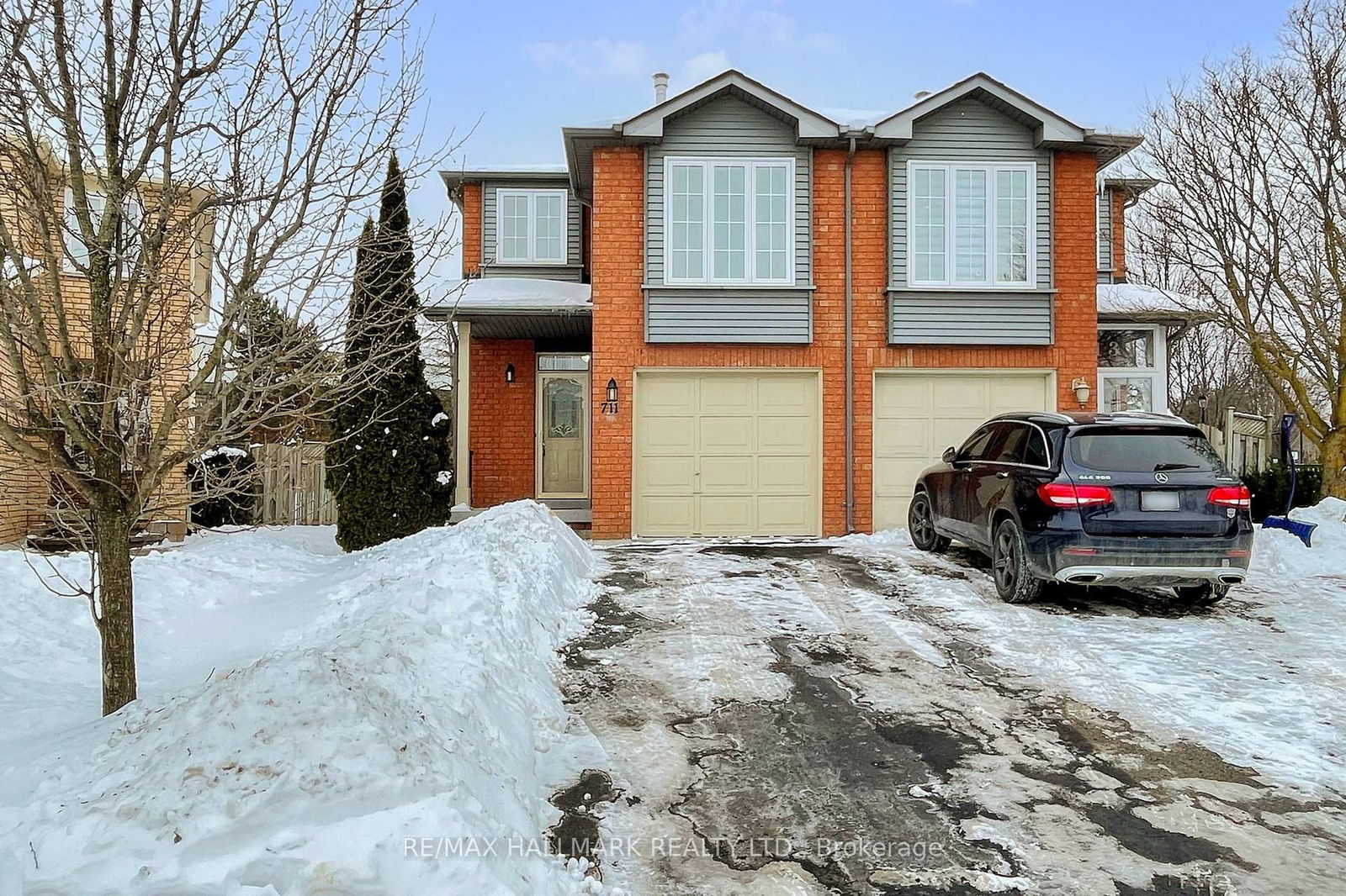 Semi-Detached House for sale at 711 Walpole Crescent, Newmarket, Stonehaven-Wyndham, L3X 2B3 - MLS: N12020336