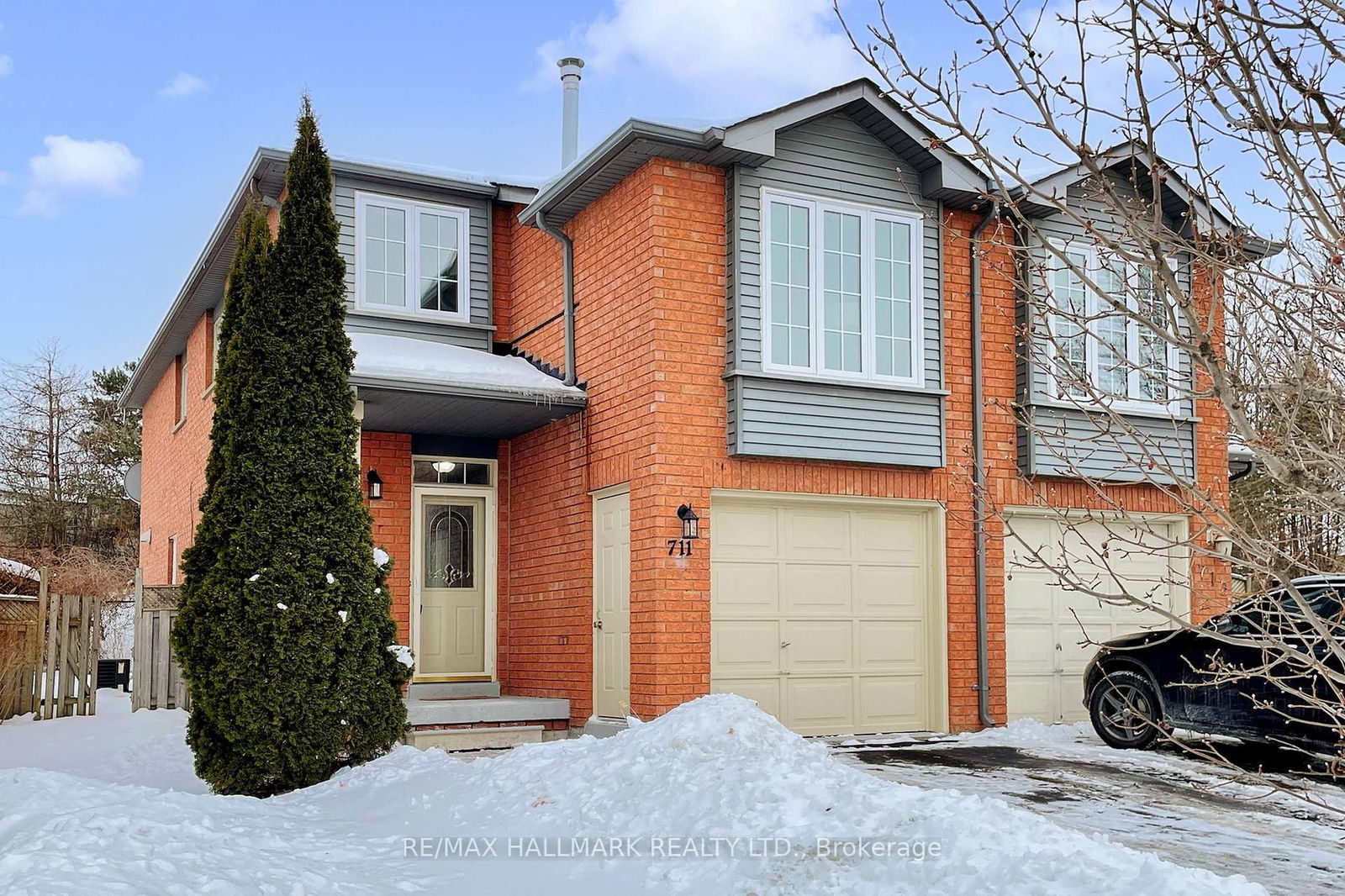 Semi-Detached House for sale at 711 Walpole Crescent, Newmarket, Stonehaven-Wyndham, L3X 2B3 - MLS: N12020336