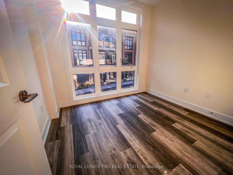 17 - 8 Sayers Lane, Richmond Hill, L4E 1J4 | Image 3