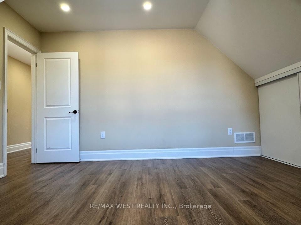 Detached House for lease at 6 Josie Drive, Richmond Hill, North Richvale, L4C 7G1 - MLS: N12021805