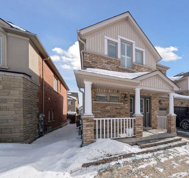 Townhouse for sale at 31 Ulson Drive, Richmond Hill, Oak Ridges, L4E 4V6 - MLS: N12022417