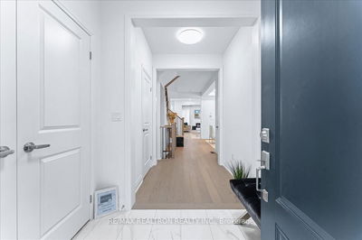 15 Lazarette Lane, East Gwillimbury - Holland Landing image-0-4
