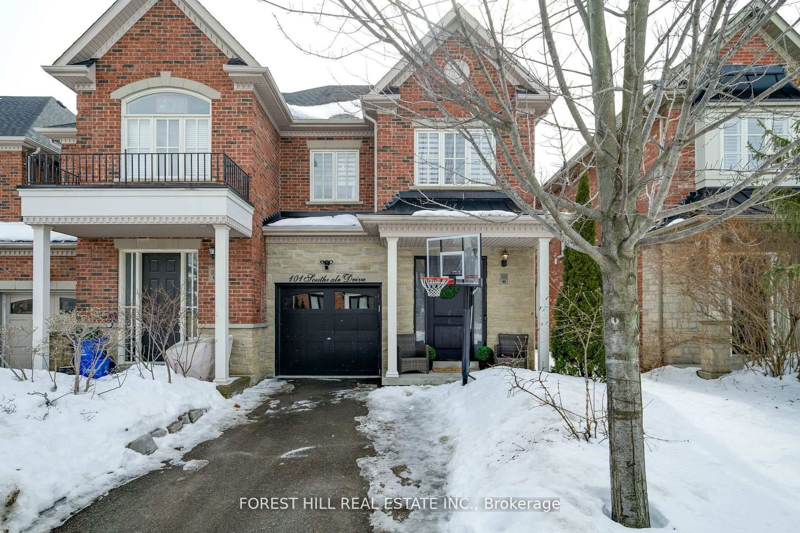 Townhouse sold at 101 Southvale Drive, Vaughan, Patterson, L6A 0Y8 - MLS: N12023232