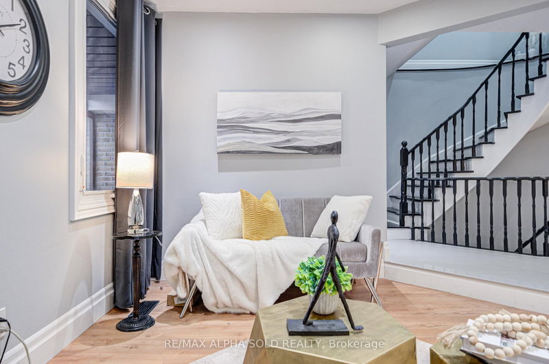 17 Old Wellington St, Markham, L3P 5E3 | Image 2