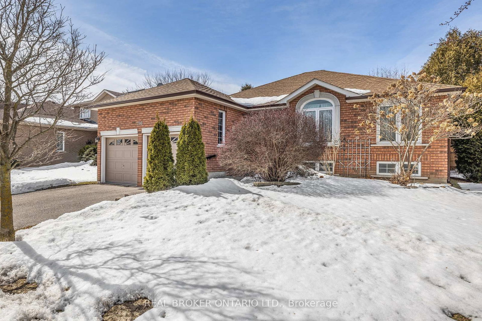 Detached House for sale at 200 Melbourne Drive, Bradford West Gwillimbury, Bradford, L3Z 2Y8 - MLS: N12025604