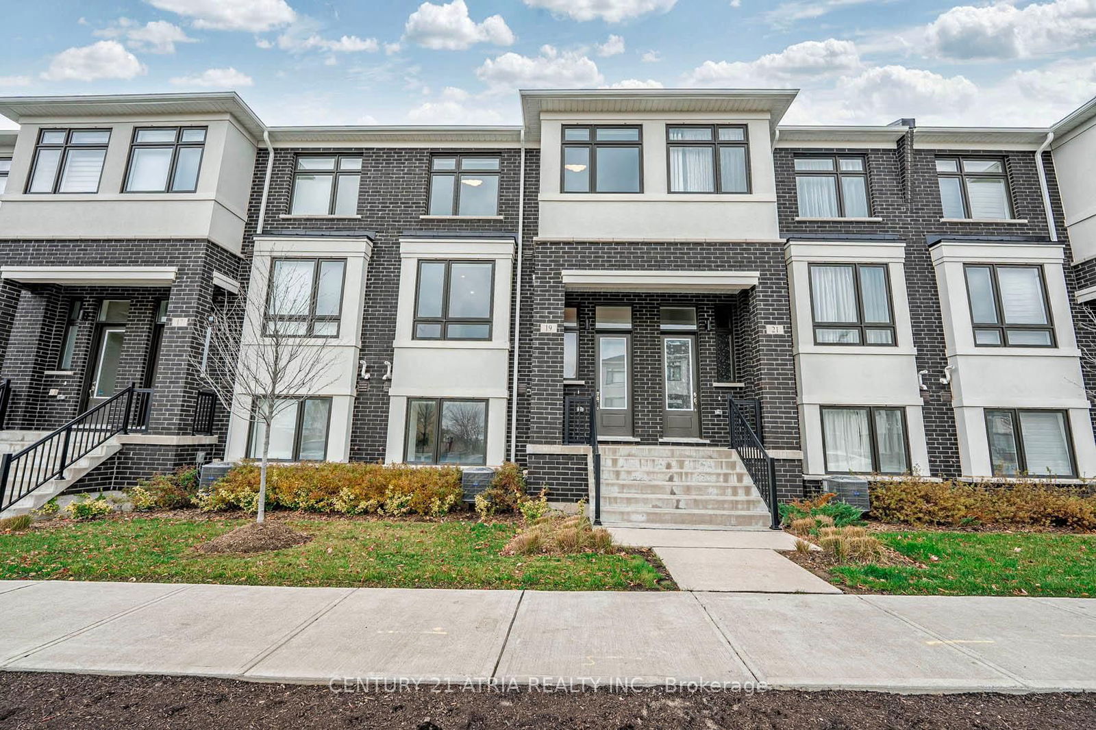 Townhouse for sale at 19 William Russell Lane, Richmond Hill, Westbrook, L4C 5S6 - MLS: N12025889