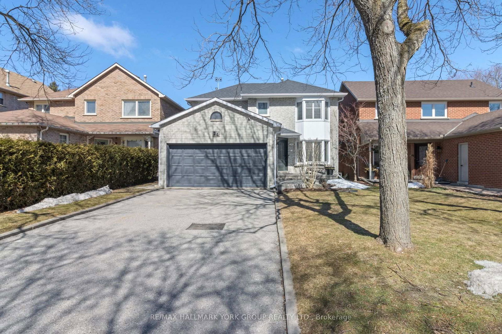 Detached House for sale at 24 Murdock Avenue, Aurora, Aurora Heights, L4G 5E6 - MLS: N12025950