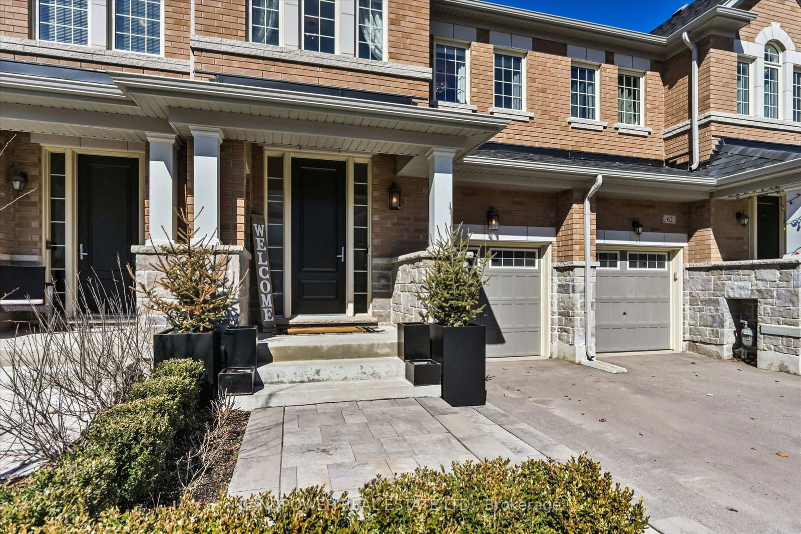 Townhouse for sale at 64 Drizzel Crescent, Richmond Hill, Oak Ridges, L4E 1G8 - MLS: N12026425