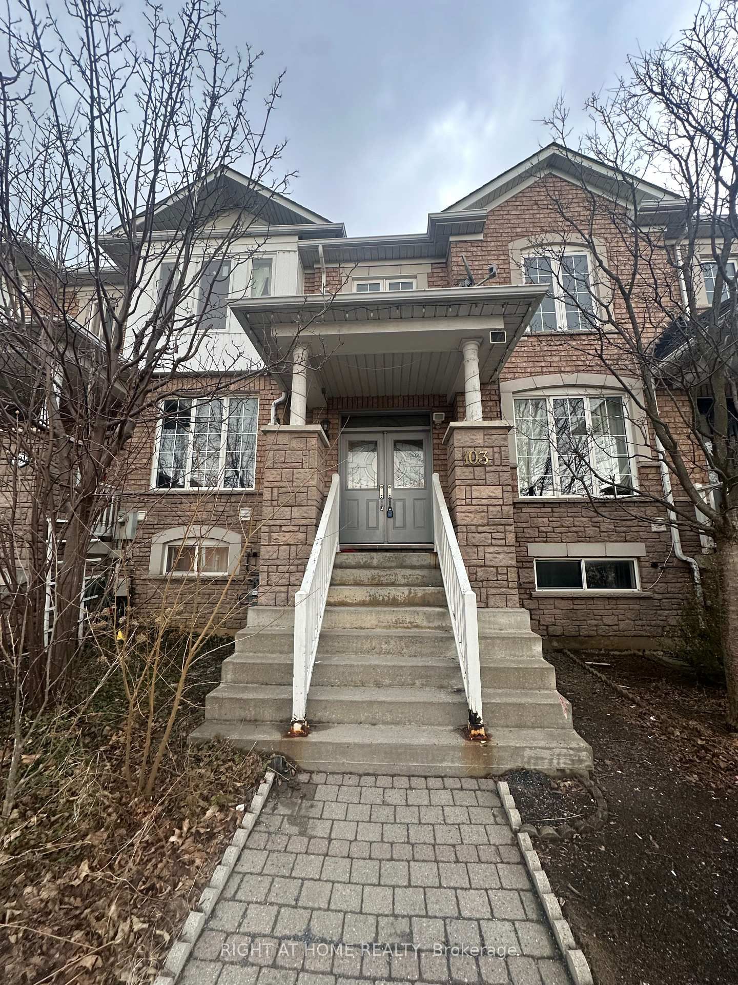Townhouse for lease at 103 Forest Run Boulevard, Vaughan, Patterson, L4K 5M2 - MLS: N12026606