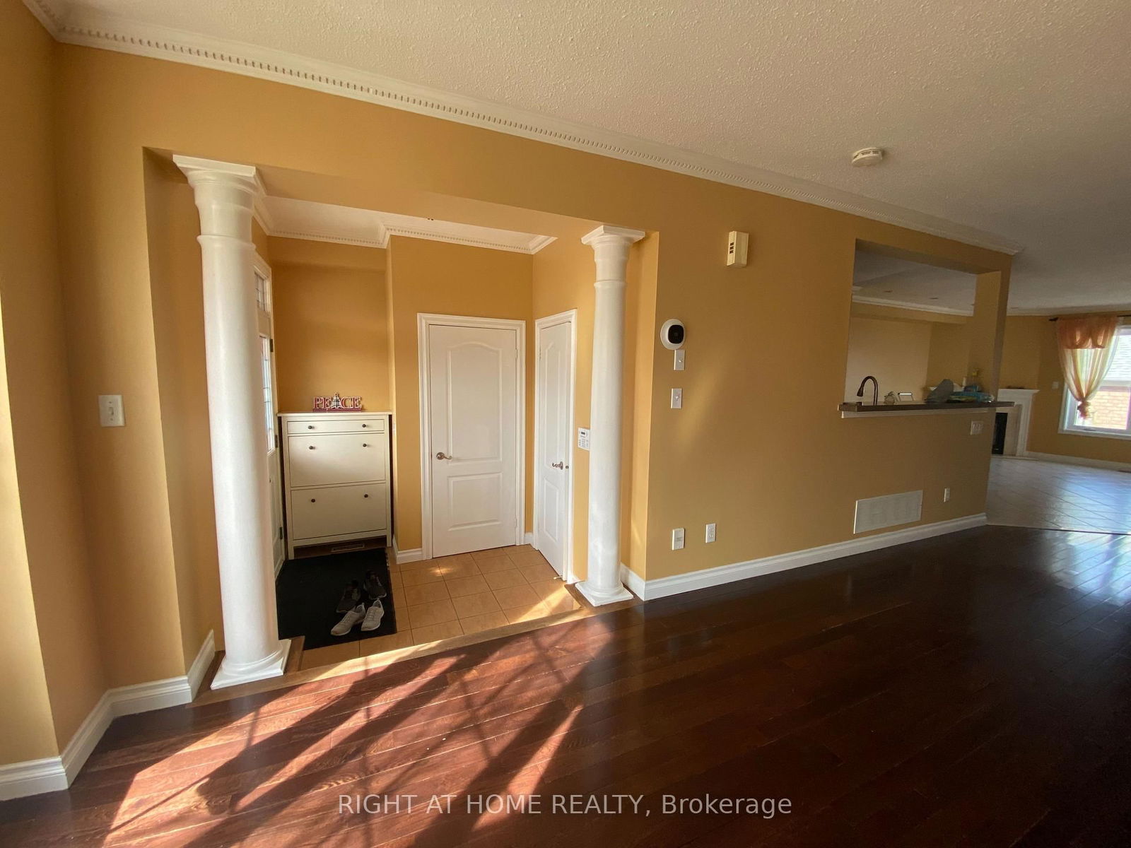 Townhouse for lease at 103 Forest Run Boulevard, Vaughan, Patterson, L4K 5M2 - MLS: N12026606