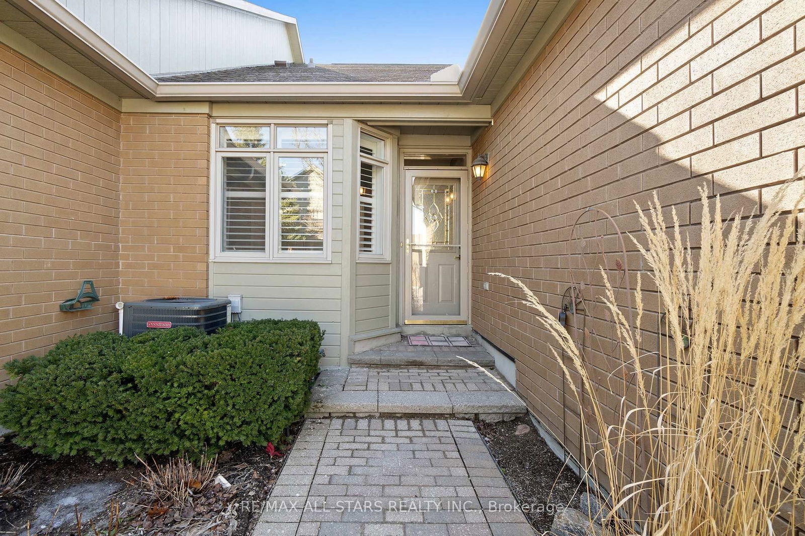 Townhouse for sale at 81 Celebrity Greens Way, Markham, Greensborough, L6E 1B5 - MLS: N12028089