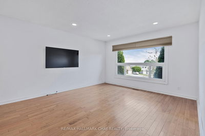 216 Colborne St, Bradford West Gwillimbury - Bradford image-0-3