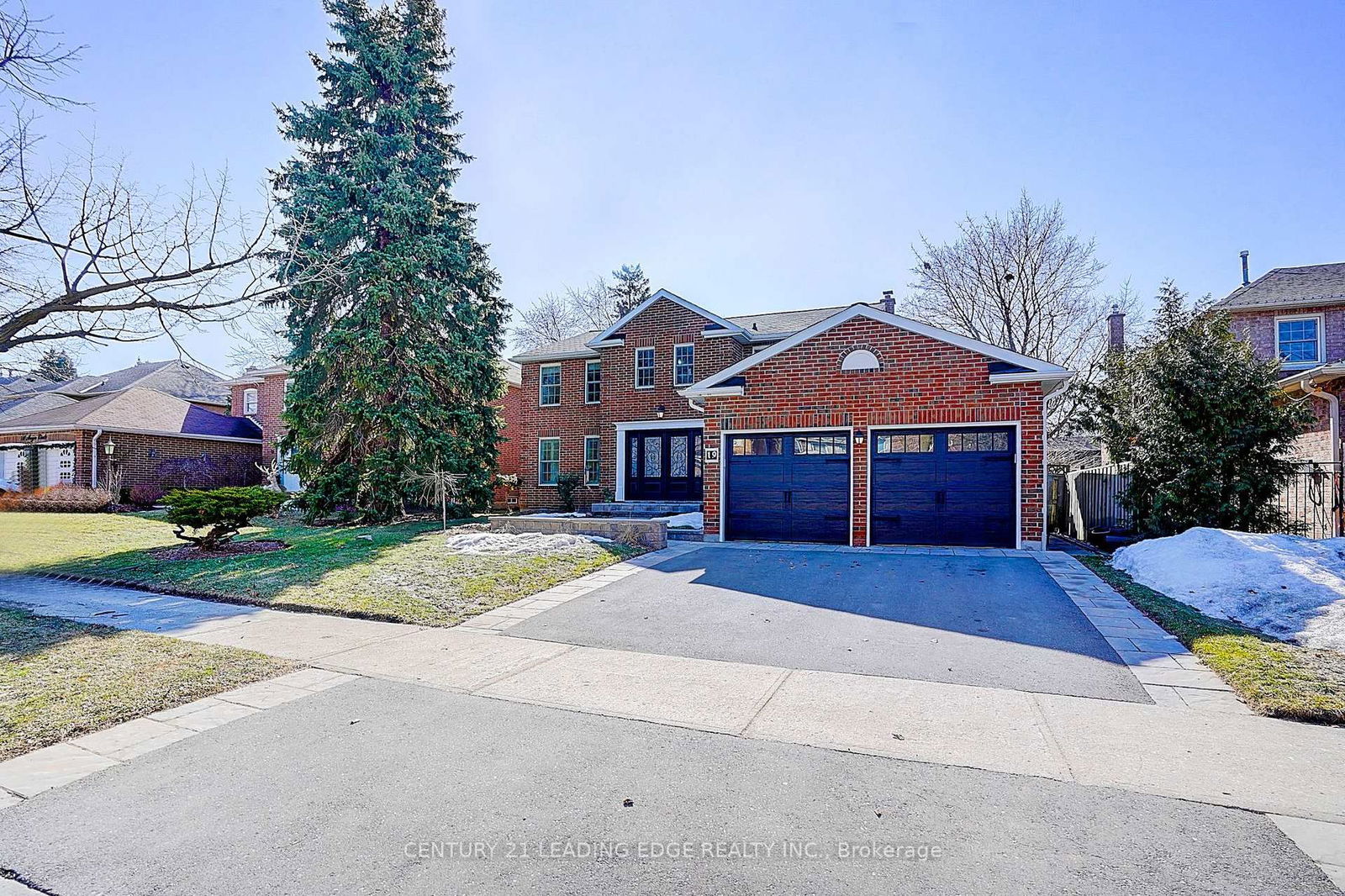 Detached House for sale at 19 MEYER Circle, Markham, Markham Village, L3P 4C3 - MLS: N12028844