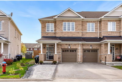 Townhouse for lease at 10 Angela Street, Bradford West Gwillimbury, Bradford, L3Z 0A2 - MLS: N12029184