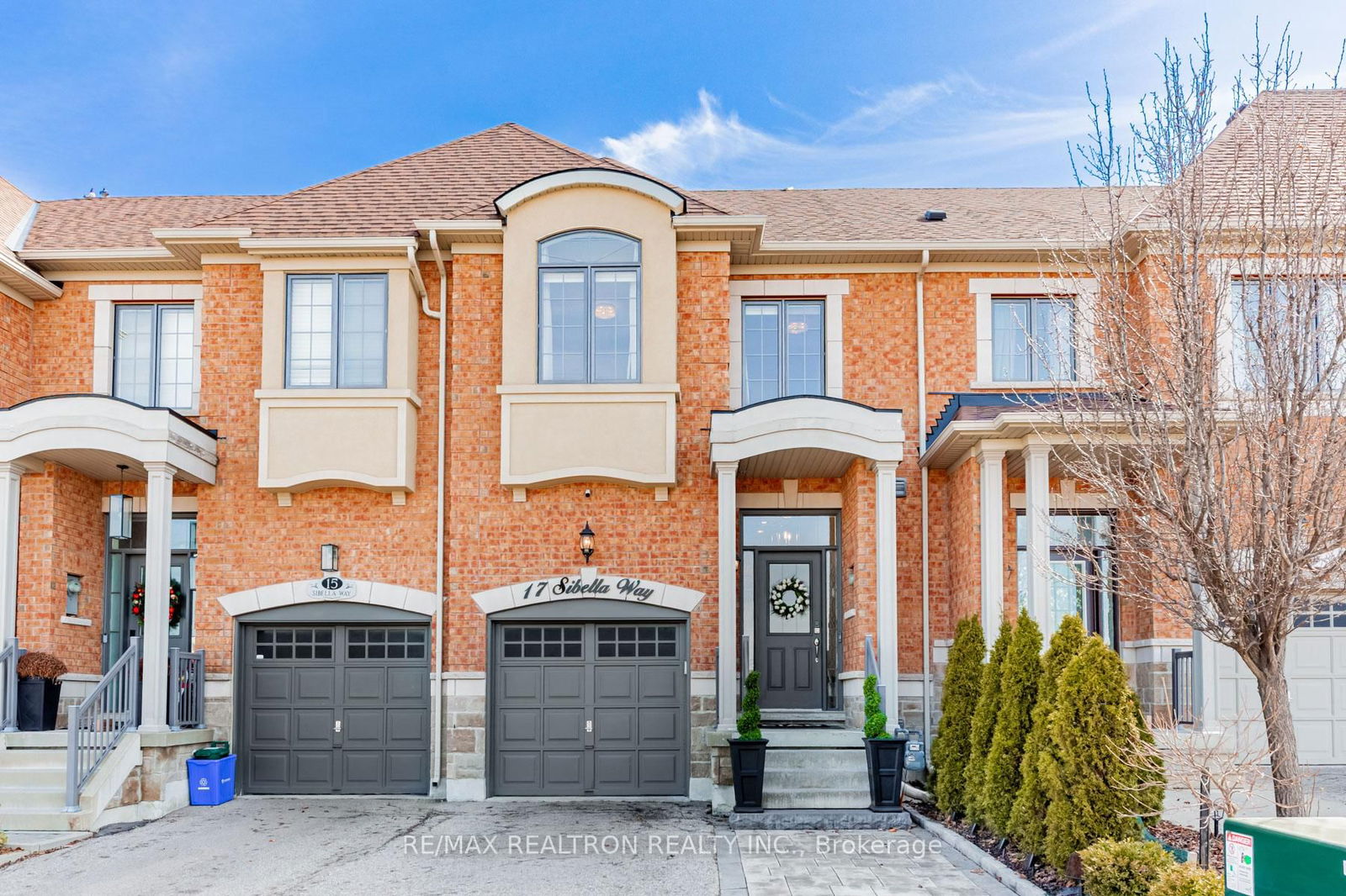 Townhouse for sale at 17 Sibella Way, Vaughan, Vellore Village, L4H 3V7 - MLS: N12029438