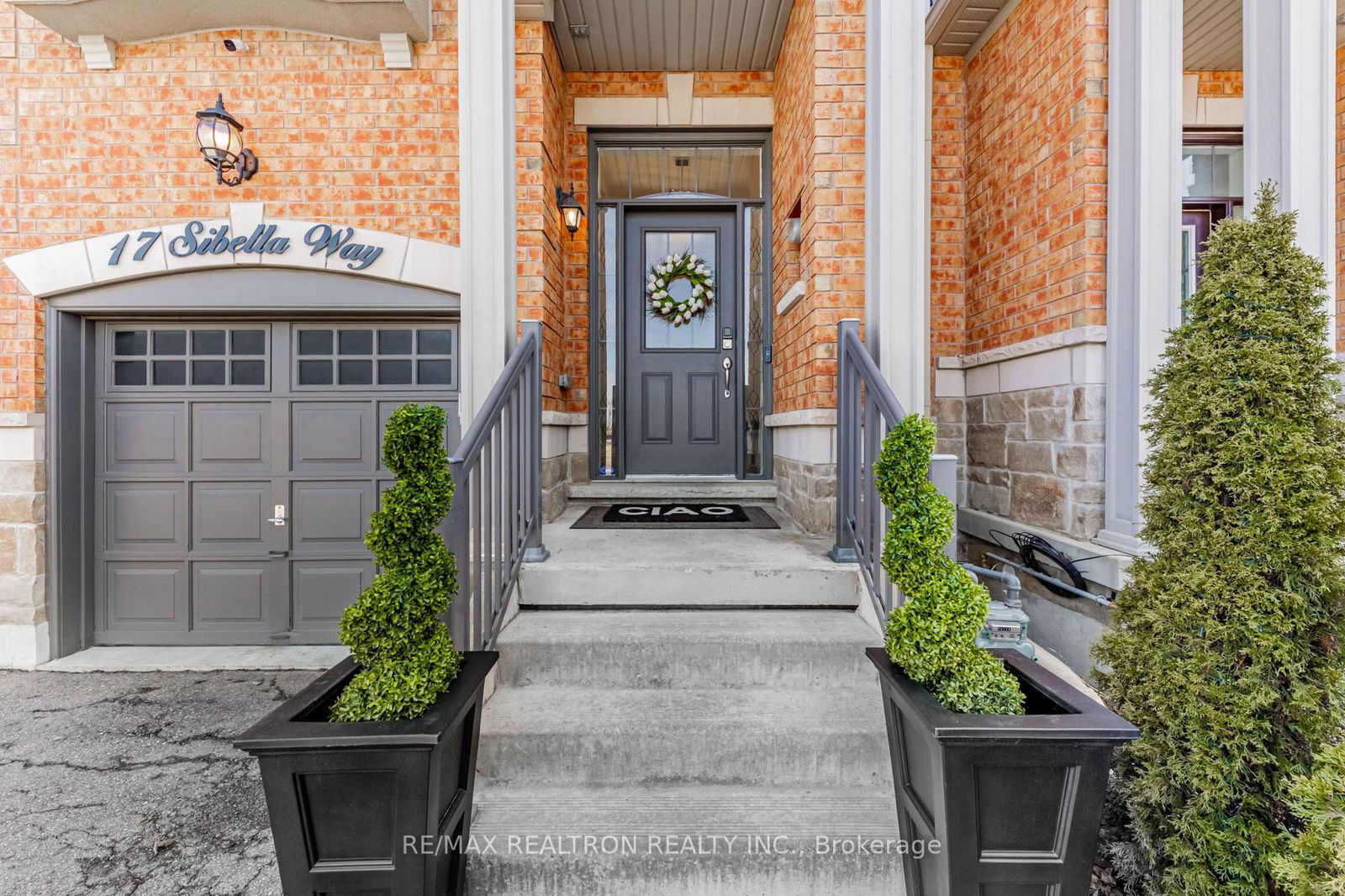 Townhouse for sale at 17 Sibella Way, Vaughan, Vellore Village, L4H 3V7 - MLS: N12029438