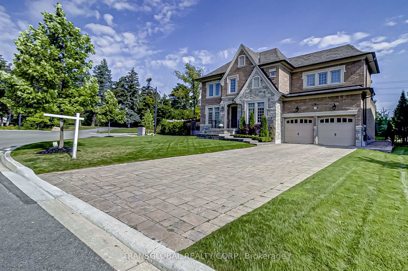 Detached House for sale at 141 Annsleywood Court, Vaughan, Kleinburg, L4H 4G6 - MLS: N12029460