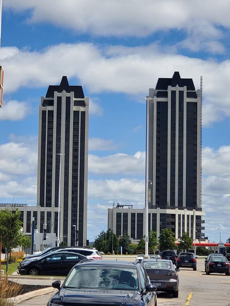 home for lease on 519-9085 Jane Street