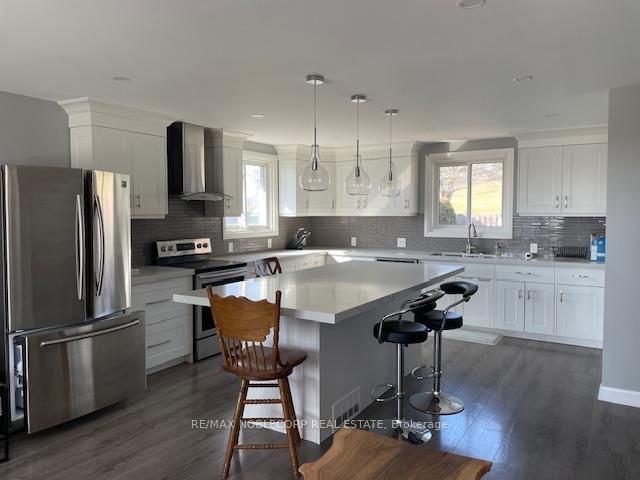 166 Collings Ave, Bradford West Gwillimbury, L3Z 1W1 | Image 2