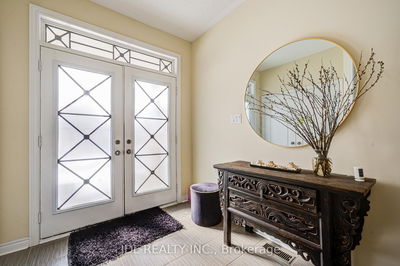 44 Dame Gruev Dr, Markham - Greensborough image-0-3