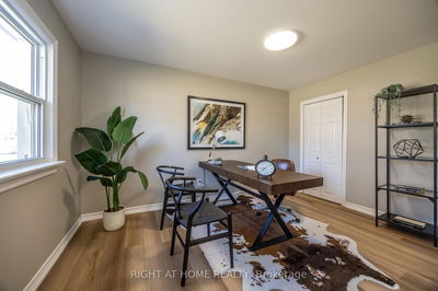 15 Farr Ave, East Gwillimbury - Sharon image-0-4