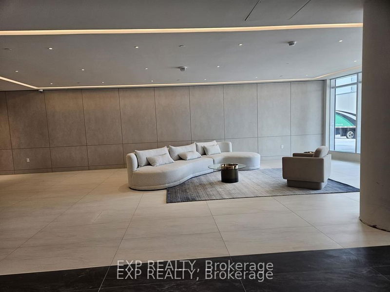 home for lease on 2206B-50 upper mall Way