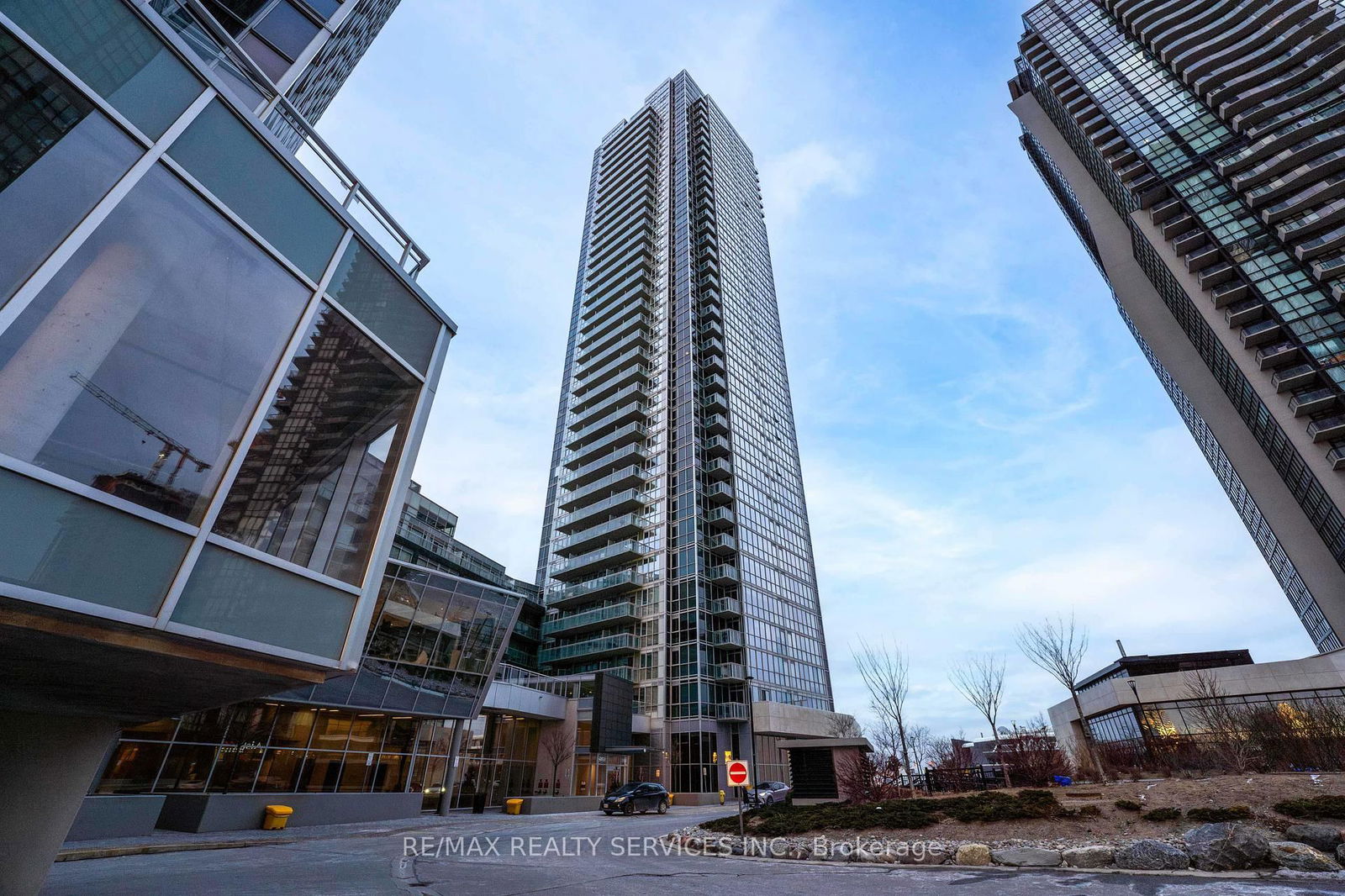 Condo for sale at 215-2908 Highway 7 Road, Vaughan, Concord, L4K 0K5 - MLS: N12032308