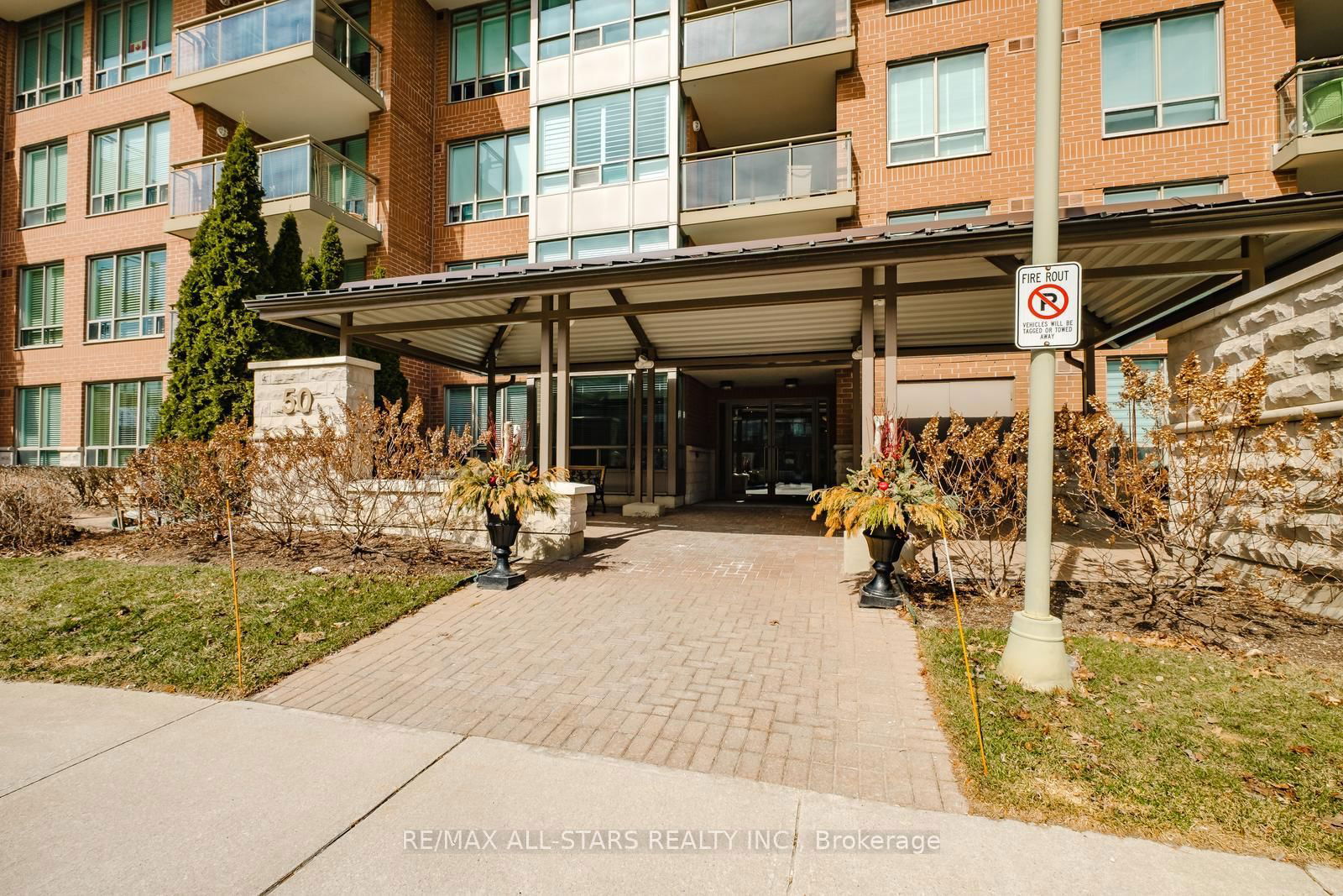 Condo for sale at 303-50 The Boardwalk Way, Markham, Greensborough, L6E 1B6 - MLS: N12032370