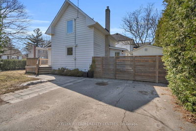 96 Connaught Ave, Aurora - Aurora Village image-0-2