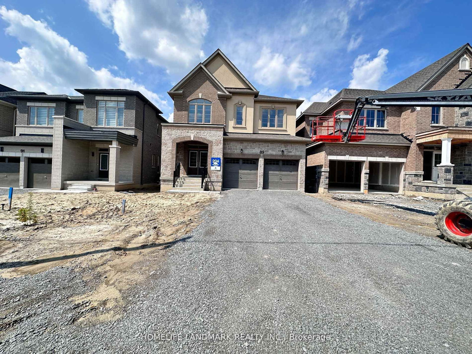 Building at 89 Silk Twist Drive, East Gwillimbury, Holland Landing