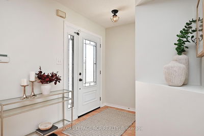 90 Brightsview Dr, Richmond Hill - Oak Ridges image-0-2