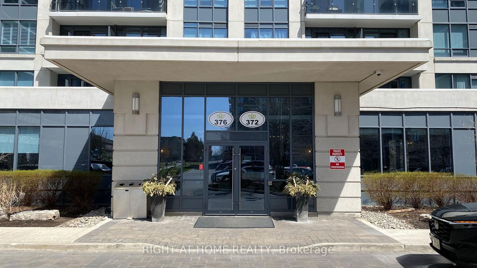 Condo leased at 506-372 Highway 7 Street, Richmond Hill, Doncrest, L4B 0C6 - MLS: N12035609