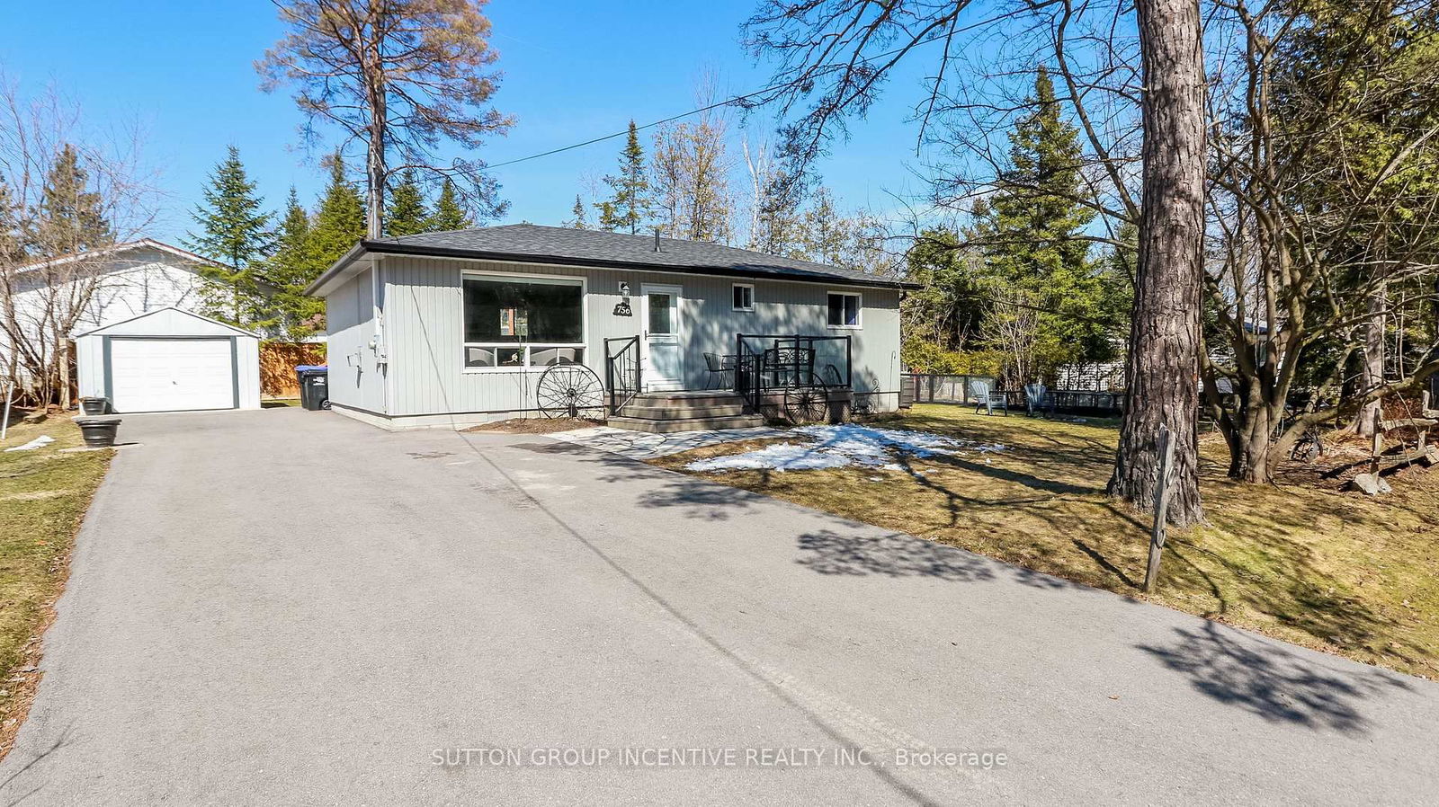 Detached House for sale at 756 Roberts Road, Innisfil, Alcona, L9S 2E4 - MLS: N12036069