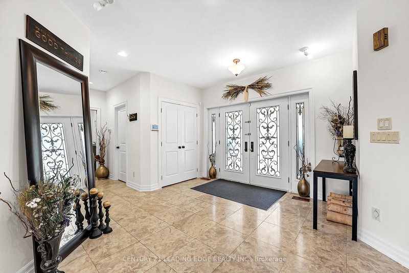 2981 Ninth Line, Bradford West Gwillimbury, L3Z 2A5 | Image 3