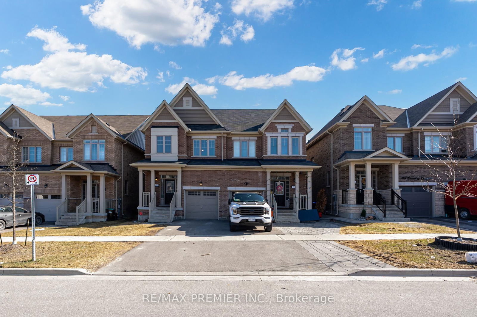 Townhouse sold at 49 Casserley Crescent, New Tecumseth, Tottenham, L0G 1W0 - MLS: N12036390