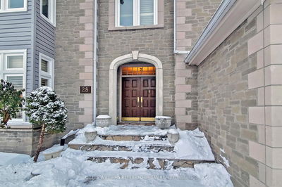 28 Edmund Cres, Richmond Hill - Bayview Hill image-0-1