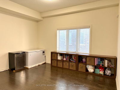 10 MARY WILSON Crt, East Gwillimbury - Sharon image-0-2