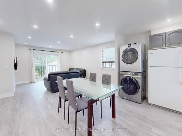 Upper - 418 Marybay Crescent