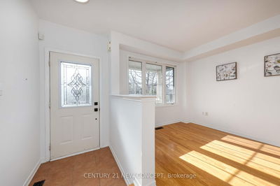 315 Conover Ave, Aurora - Bayview Northeast image-0-4