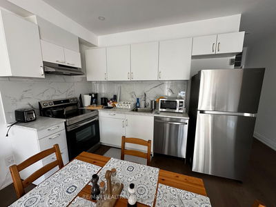 27 Persica St, Richmond Hill - Oak Ridges image-0-2