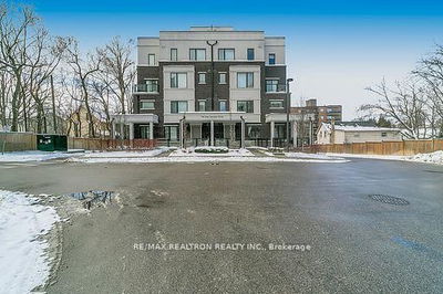 Unit 7 — 100 Alex Gardner Circ, Aurora - Aurora Village