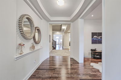 180 Klein Mills Rd, Vaughan - Kleinburg image-0-3