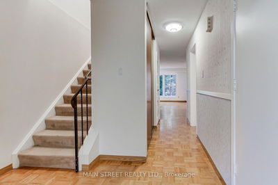 119 Batson Dr, Aurora - Aurora Village image-0-4