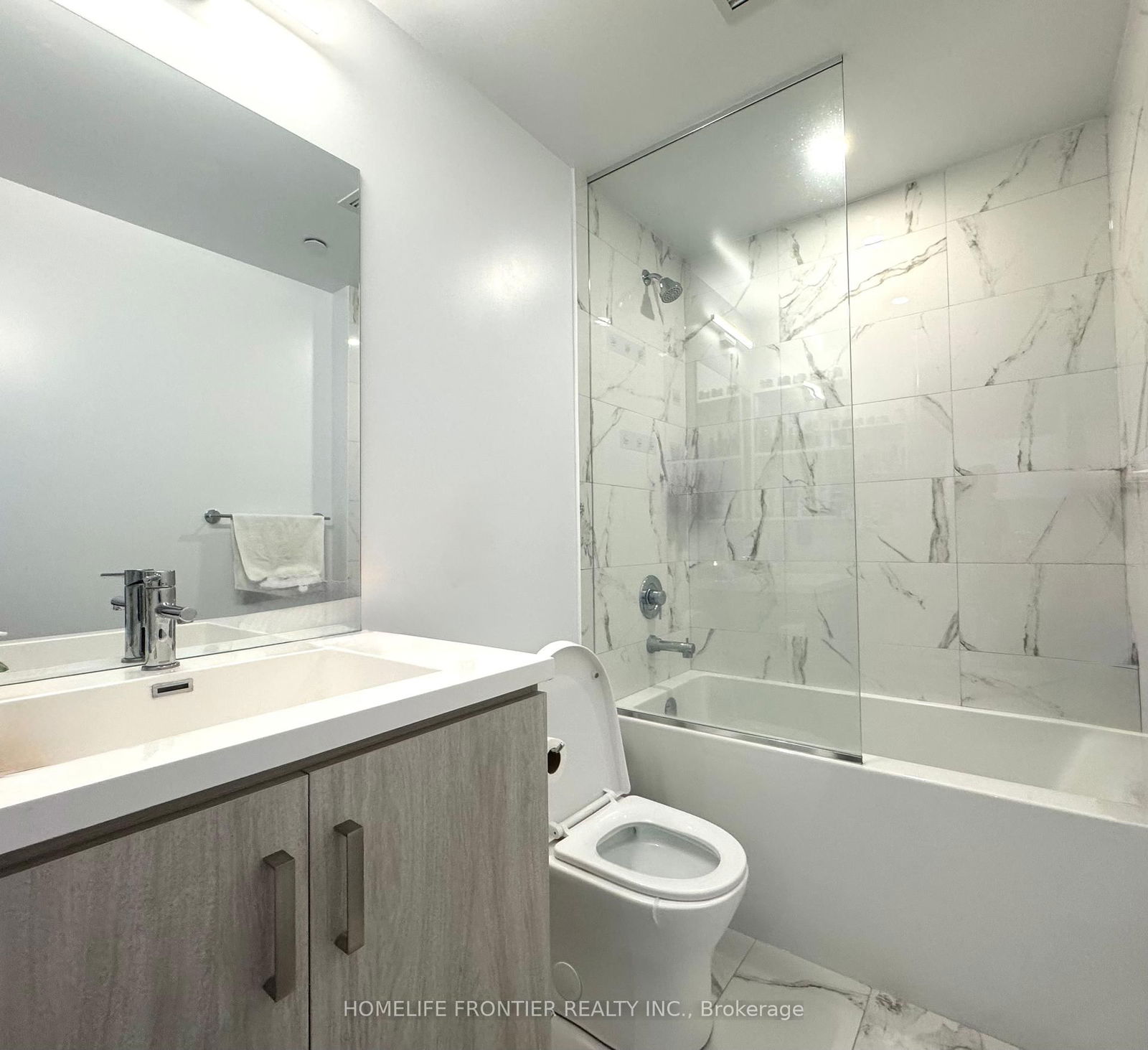 Condo leased at 1111-38 Honeycrisp Crescent, Vaughan, Vaughan Corporate Centre, L4K 0M7 - MLS: N12038103