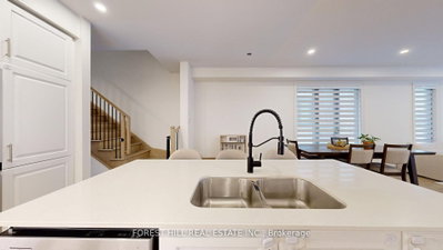 54 Montrose Boulevard — photo 5