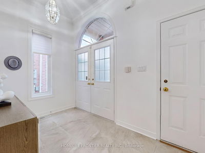 37 Dynasty Dr, Markham - Milliken Mills East image-0-2