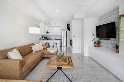 Unit 121 — 600 Alex Gardner Circ, Aurora - Aurora Heights